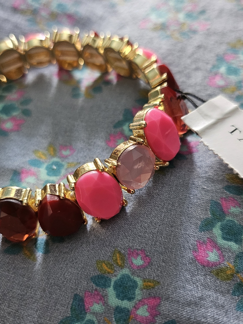 Talbots Eclectic Crystal Stretch Bracelet - Valiant Poppy Multi/Gold 7.25” NWT - Picture 3 of 4